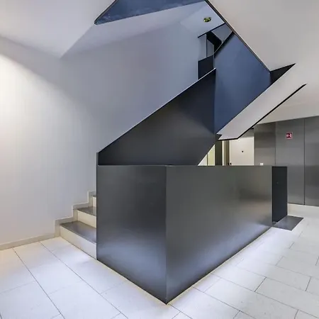 Lägenhet Modern Spacious Flat With A Terrace And A Parking *