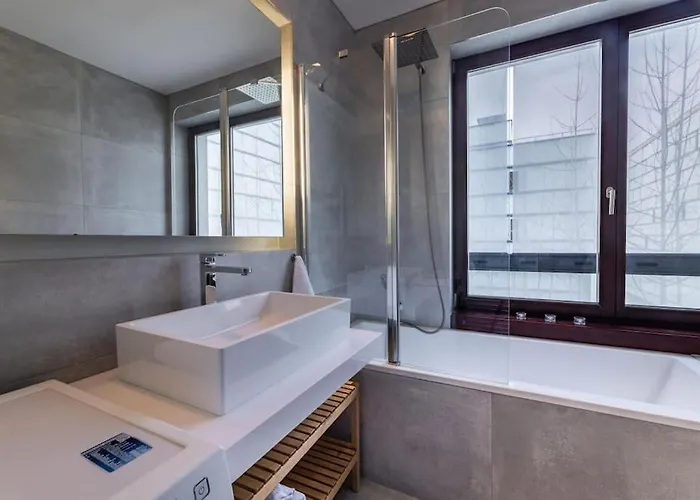 Modern Spacious Flat With A Terrace And A Parking * 프라하