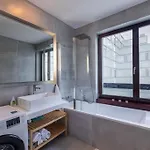 Modern Spacious Flat With A Terrace And A Parking Daire Prag